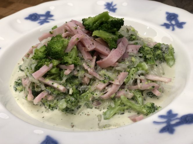 Skinka med ädelost och broccoli